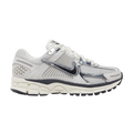 Nike Zoom Vomero 5 Photon Dust Metallic Silver (Women's) - buty sneakersy Offstreet