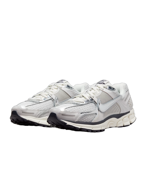 Nike Zoom Vomero 5 Photon Dust Metallic Silver (Women's) - buty sneakersy Offstreet